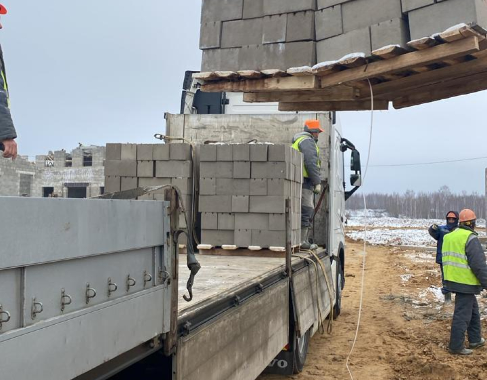 Пескоцементный блок 390х190х188 2-х пустотный стеновой